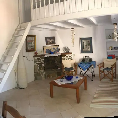 בית נופש The Stegadi House Ioulis